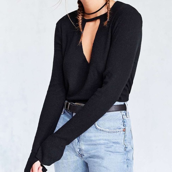 NWT UO Project T Social Cutout Deep-V Tee - Picture 2 of 4